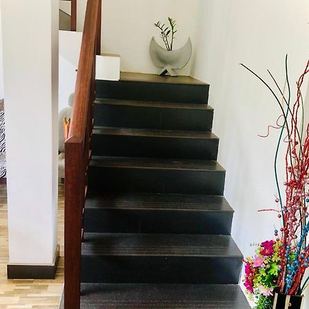 Siri's Residency Apartment Habaraduwa Luaran gambar