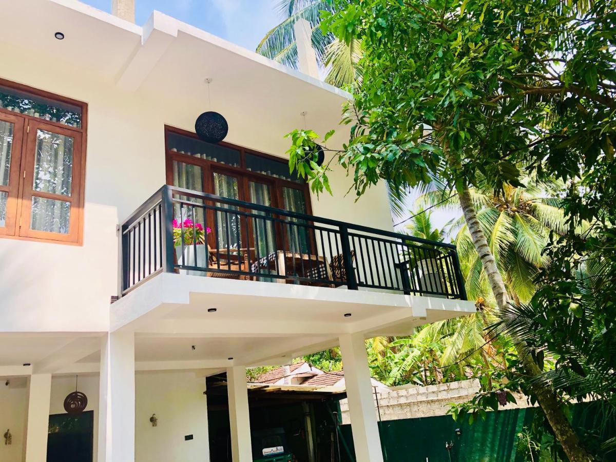 Siri's Residency Apartment Habaraduwa Luaran gambar